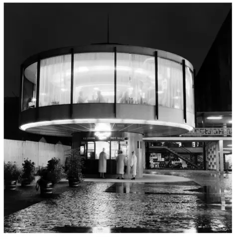 Richard Sadler Godiva cafe