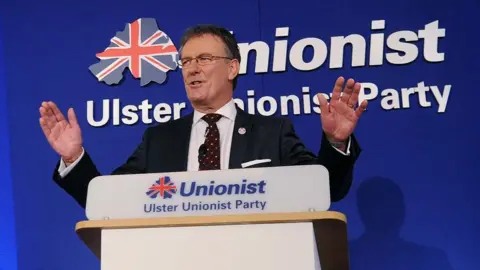 Pacemaker Mike Nesbitt