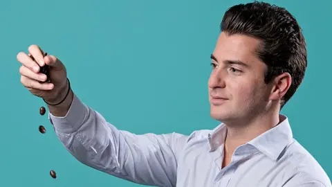 Robert Jakobi Robert Jakobi