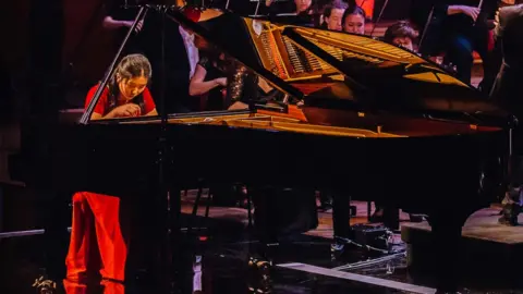 Greg Milner Lauren Zhang