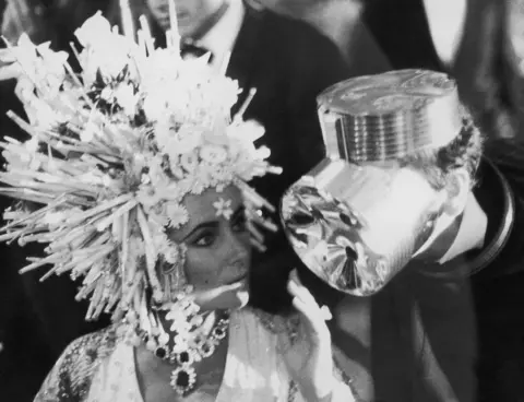 Three Lions Elizabeth Taylor