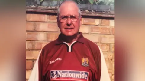 Vicki Phipps Derrick Tamplin