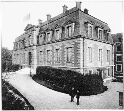 Popular Science Monthly The Pasteur Institute, Paris, where Haffkine developed his cholera vaccine in 1892