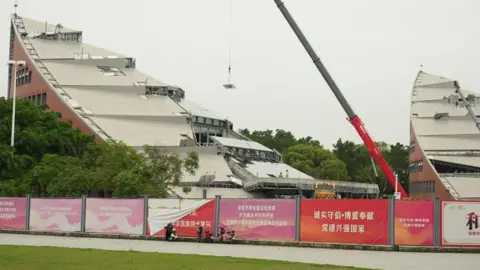 Wang Xiqing/BBC Construction on building in New Dongguan